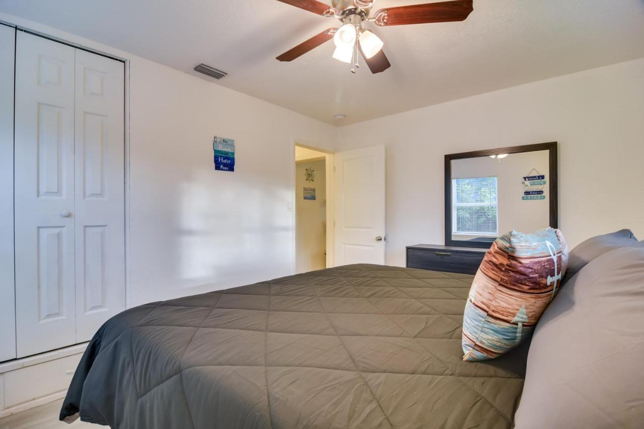 Pet-Friendly Gulfport Home Walkable Location! Sankt Petersburg Exterior foto